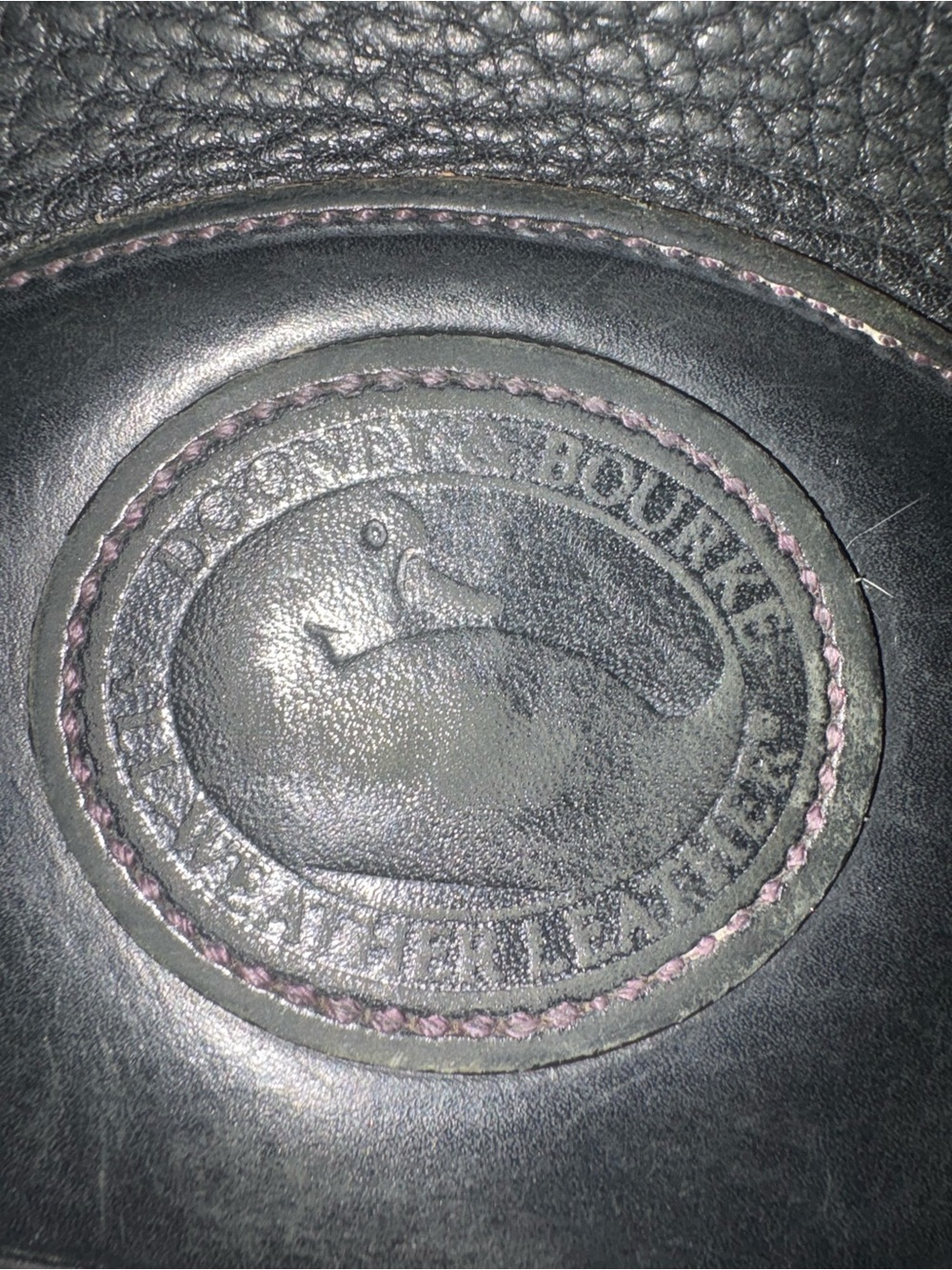 Vintage Dooney & Bourke Black Leather Crossbody Bag with Gold Hardware - Picture 7 of 7